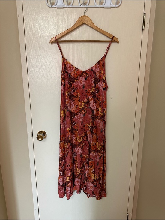 Dresses & Skirts - Floral Slip Midi Dress in Rust Pink